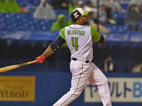 勝ち越しの13号ソロ