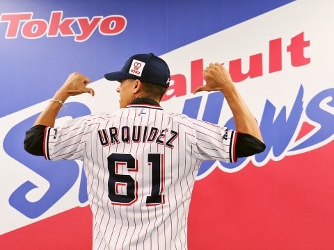 ジェイソン・ウルキデス投手が入団会見！