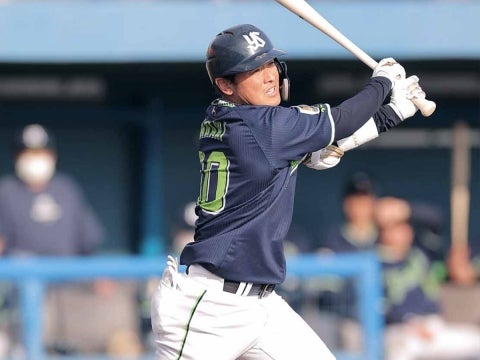 荒木選手がチーム唯一の安打を放つ