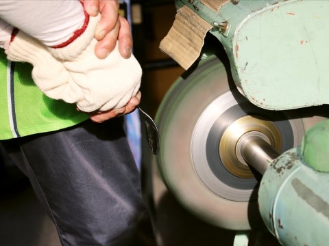 スプーン磨き（金属研磨）体験