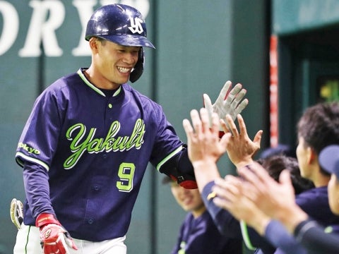 塩見選手が1号ソロ