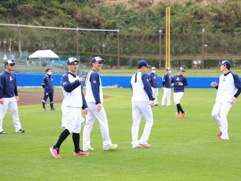 和やかな雰囲気でウォーミングアップ