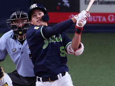 塩見選手が同点の5号ソロ