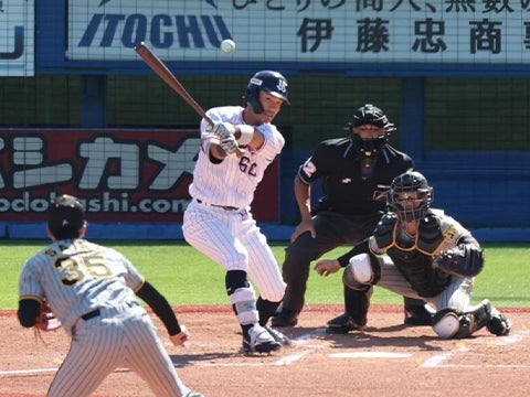 武岡選手が先制タイムリー