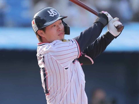 濱田選手が代打でタイムリーを放つ！