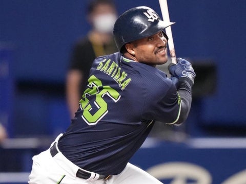 サンタナ選手が同点に追いつくタイムリー三塁打！