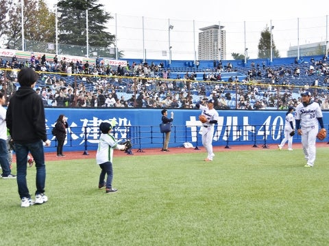 選手とキャッチボール
