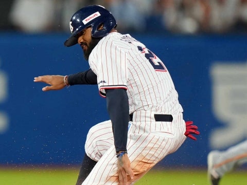 サンタナ選手が今シーズン初盗塁を決める