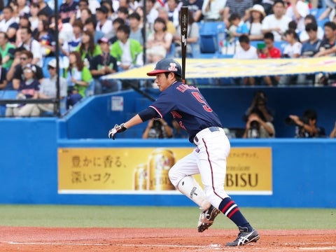 攻撃の手を緩めず