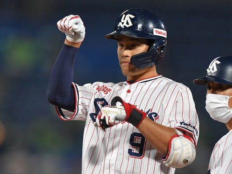 塩見選手が2安打2打点の活躍！11試合連続安打を記録！