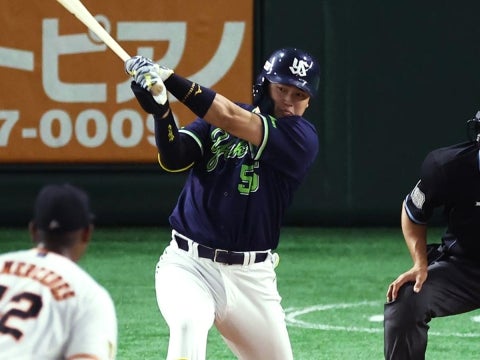 村上選手が先制タイムリー