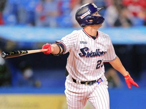 青木選手が初回に17号2ラン