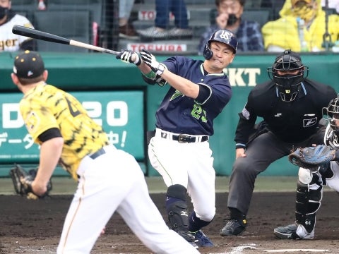 青木選手が一矢報いるタイムリー