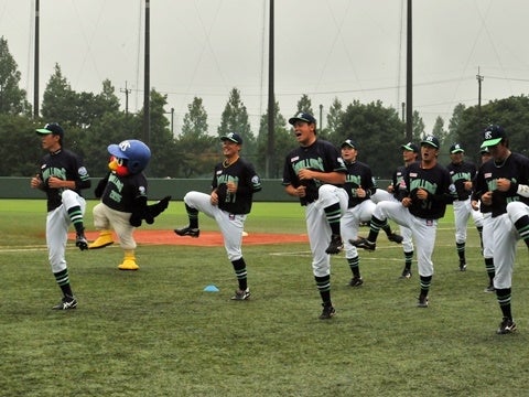 真似してみるも…