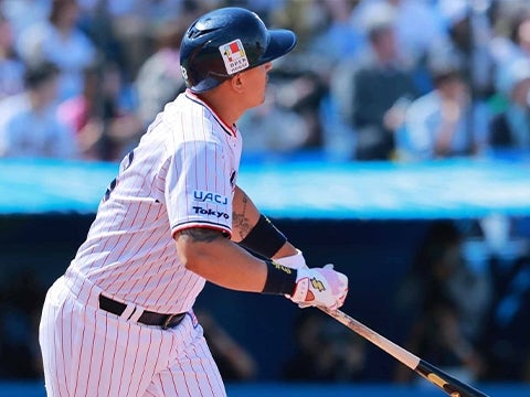 オスナ選手が先制の1号2ラン